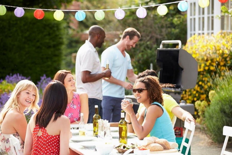 summer party 5 - 5 Simple Tips For Hosting An Unforgettable Outdoor Party This Summer