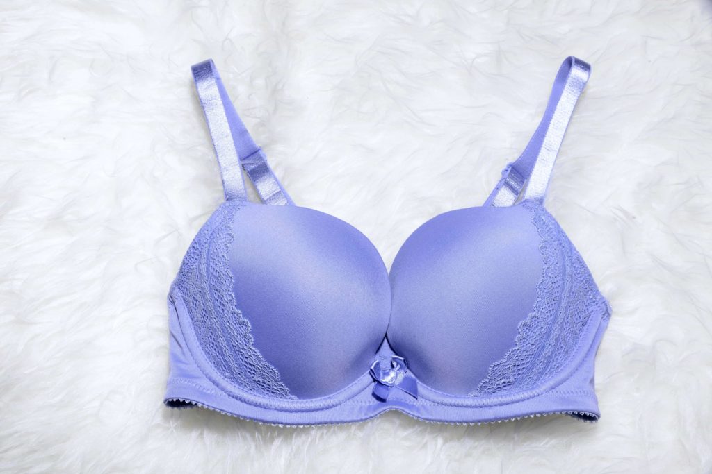 Should You Get Rid Of Your Old Bras Or Fix Them? - ParfaitLingerie.com -  Blog