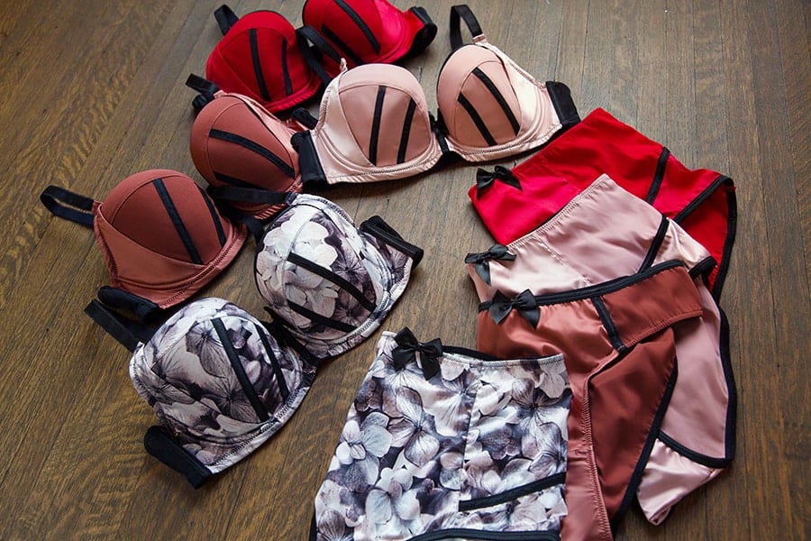 charlotte 6901 6917 parfait lingerie review - Which bras have tall wings to smooth armpit area?