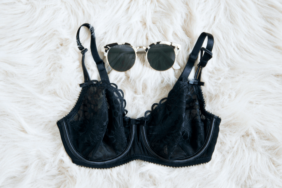 Lingerie Shopping Guide: How To Buy A Friend A Bra Or Other