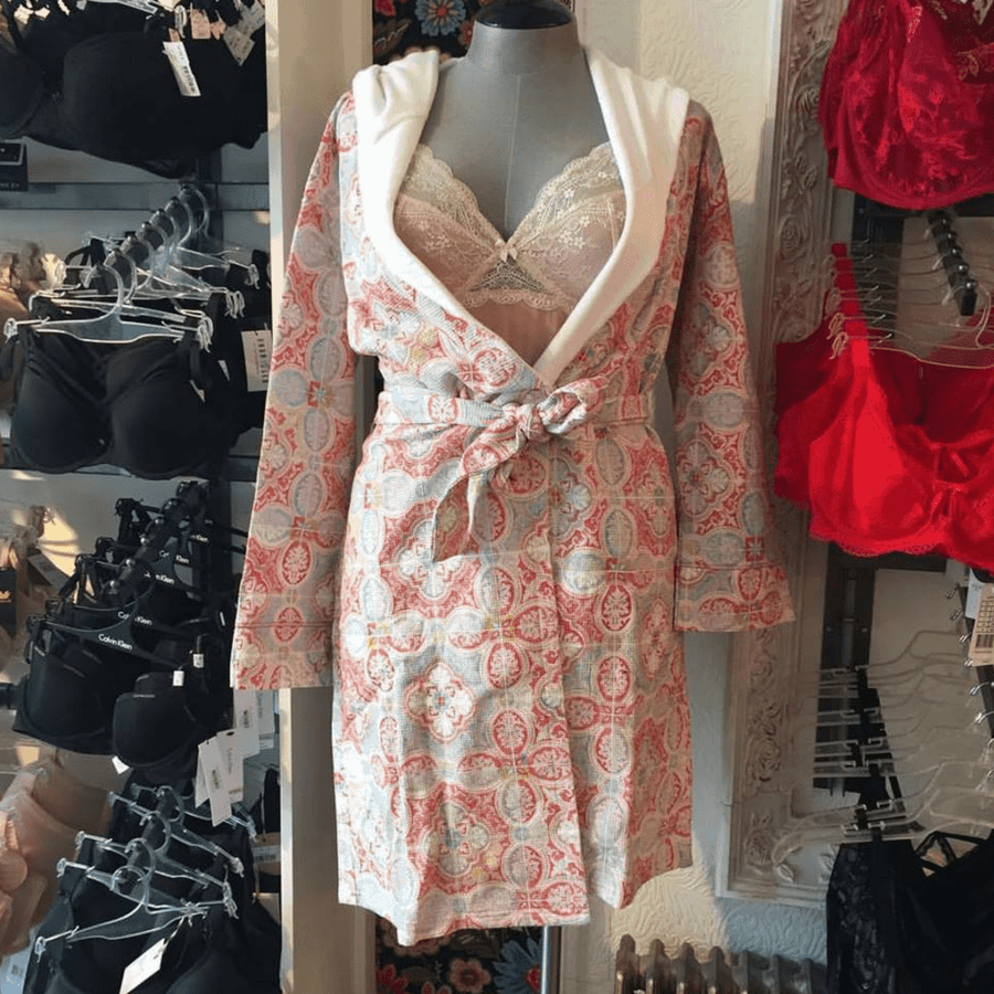 tryst lingerie facebook 2 - Best Lingerie Stores: Tryst Lingerie in Toronto, Ontario