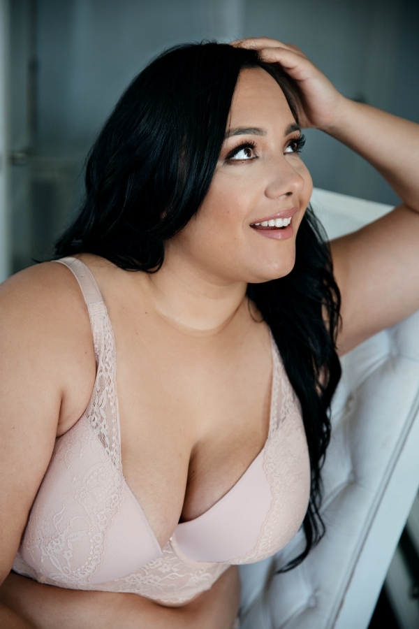 What's The Difference Between Full Busted and Full Figured? -  ParfaitLingerie.com - Blog