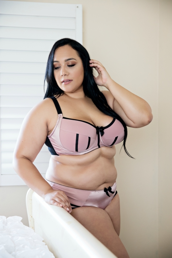 where to get plus size bras