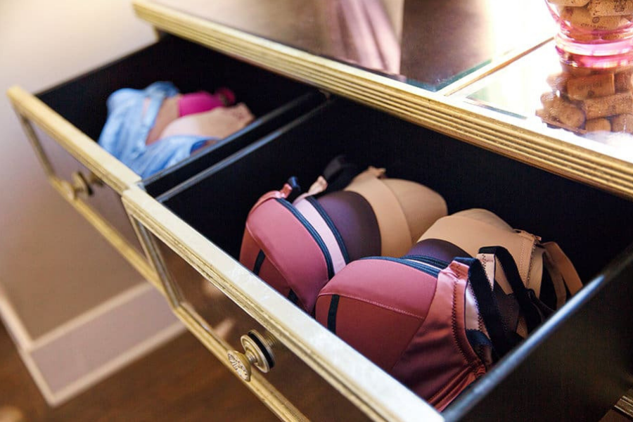 how many bras should a woman own